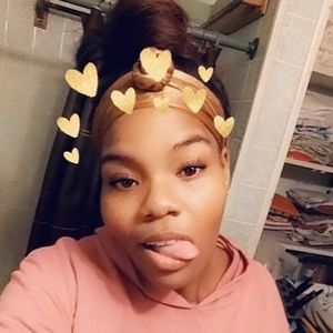 Meet your Posher, Zindzi